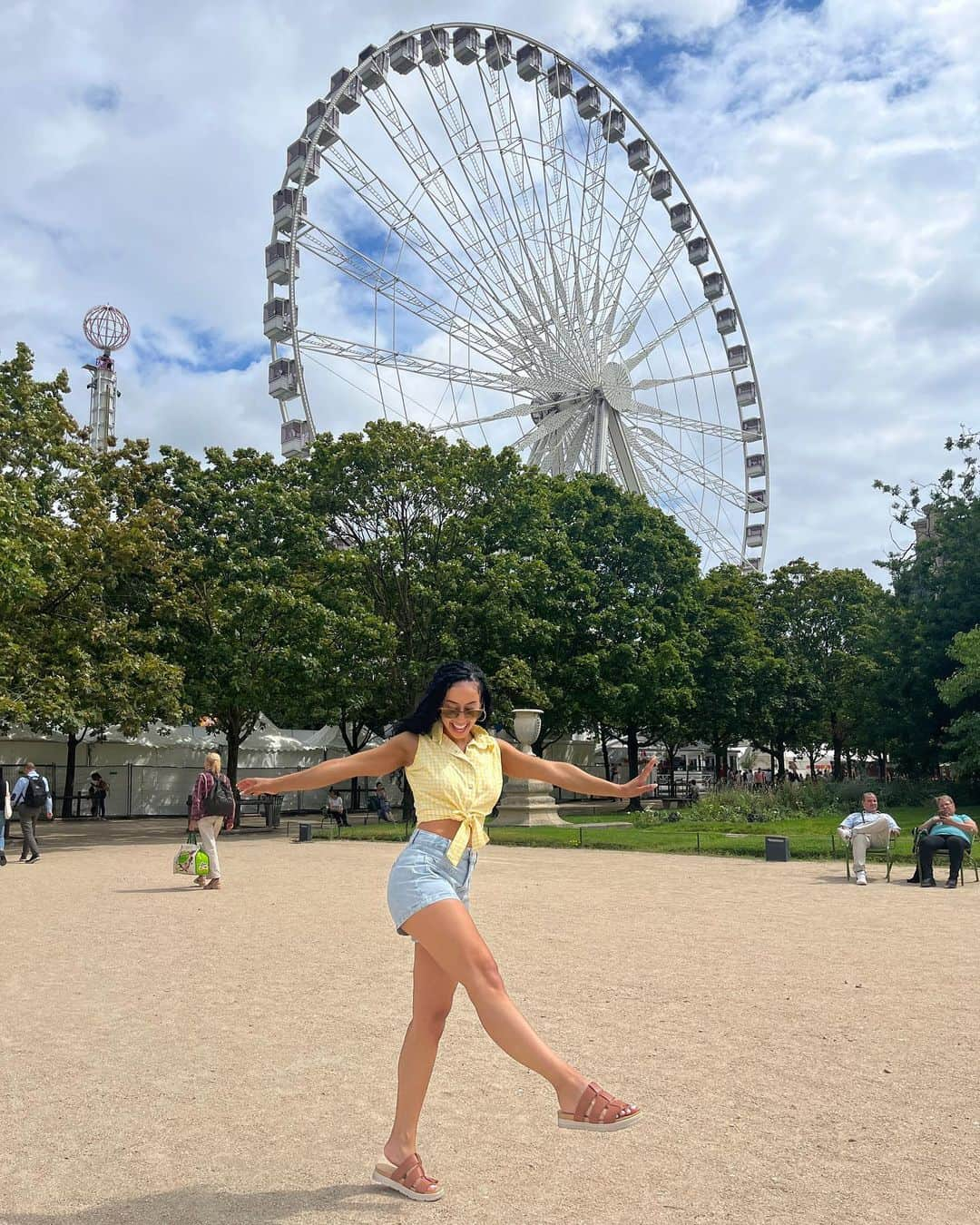 ソフィーナ・デジーサスさんのインスタグラム写真 - (ソフィーナ・デジーサスInstagram)「Happy Soul 🎡」8月7日 4時00分 - sophinathediva