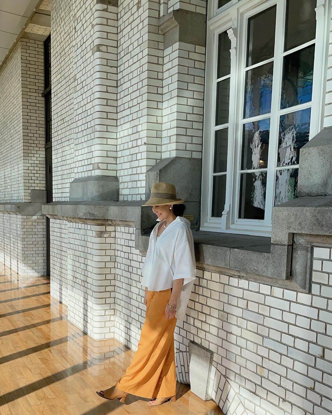 田中美里さんのインスタグラム写真 - (田中美里Instagram)「@kurorin77 に教えてもらった素敵な空間。 すぐ近くまではよく来ているのに、見逃している場所や風景っていっぱいあるね。また行きたいな。昨日はいろんなところを友人とたくさん巡って盛りだくさんな日でした。  #上野 #国際こども図書館」8月3日 8時29分 - misatotanaka77