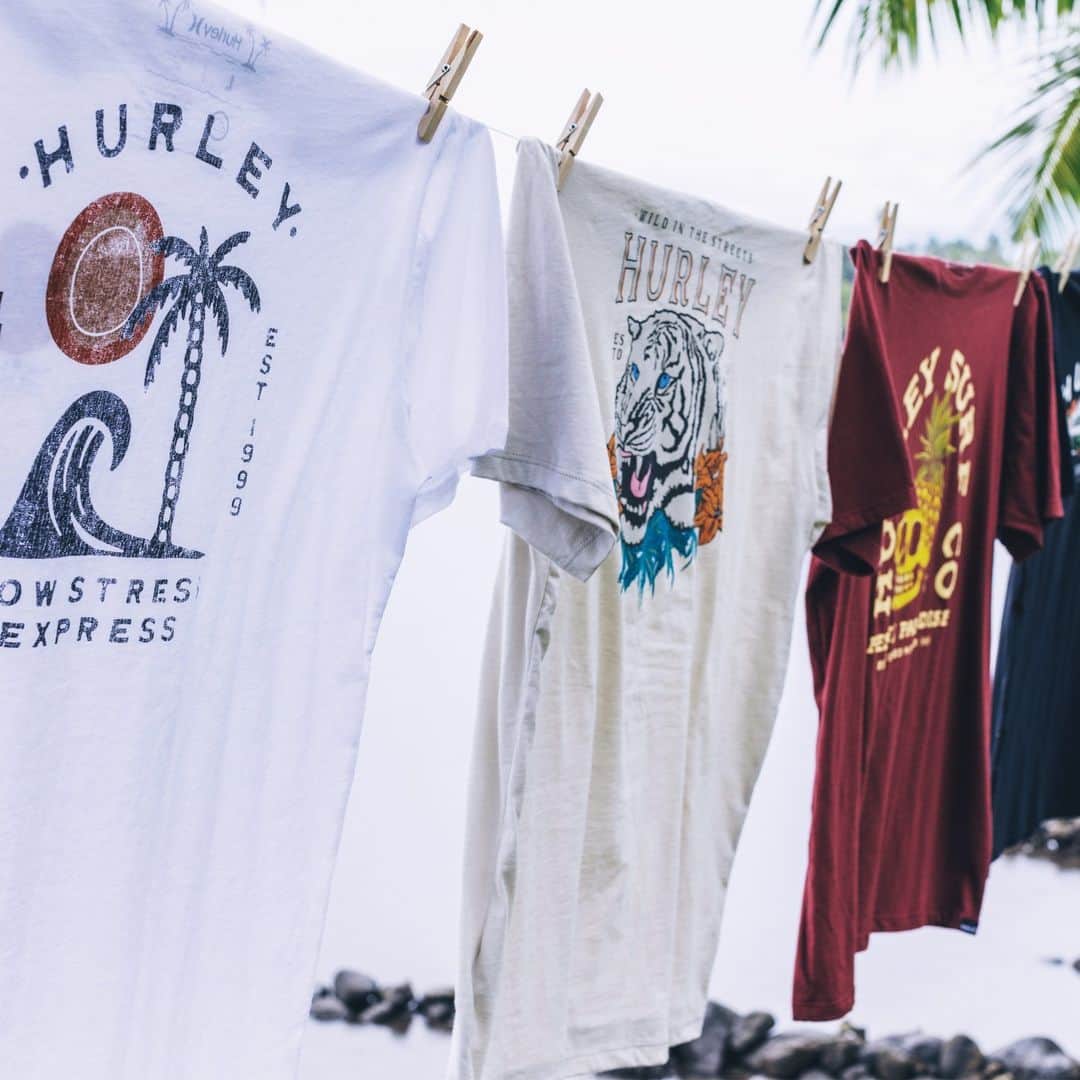 hurleyのインスタグラム：「New fire from the Hurley Art Department just dropped. Link in bio to revamp your graphic tee collection 🔥」