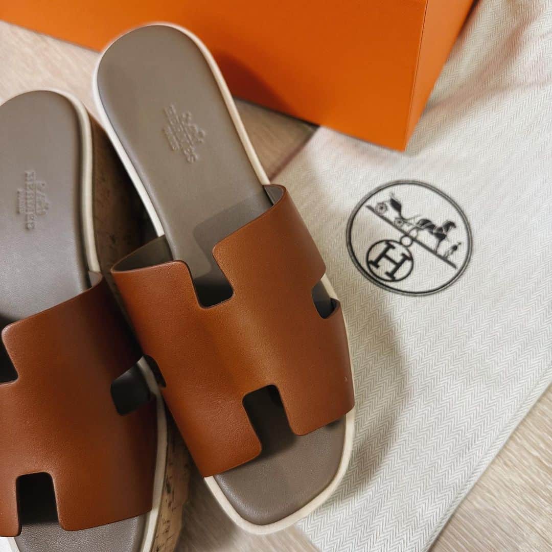 のインスタグラム：「#hermes 🥹🫶🏻🧡🧡🧡」