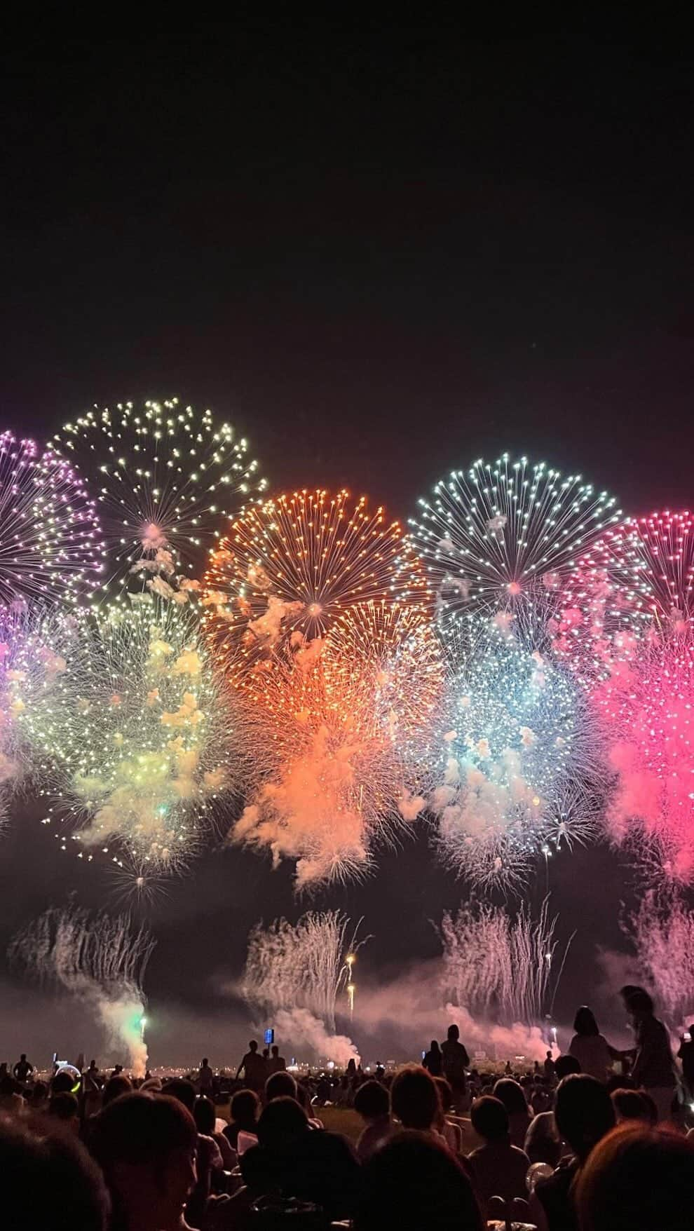 戸崎奈津のインスタグラム：「Nagaoka FireWorks #Phoenix #復興祈願花火フェニックス  昨日の余韻を.. 心が震えました。  間違いなく人生で1番感動した花火🧨 #jupiter の曲と一緒に🕊  画面にに収まりきらない🥹   @nagaokahanabi0823   #長岡大花火大会 #長岡花火 #花火大会 #fireworks  #平原綾香 #日本三大花火 #長岡 #新潟#花火 #長岡まつり大花火大会 #長岡花火 #花火大会 #fireworks #japan #浴衣 #👘  #長岡花火大会2023 #photo  #HANABI #nagaokafireworks  #fireworks_jpn #Niigata #Nagaoka #長岡大花火大会」