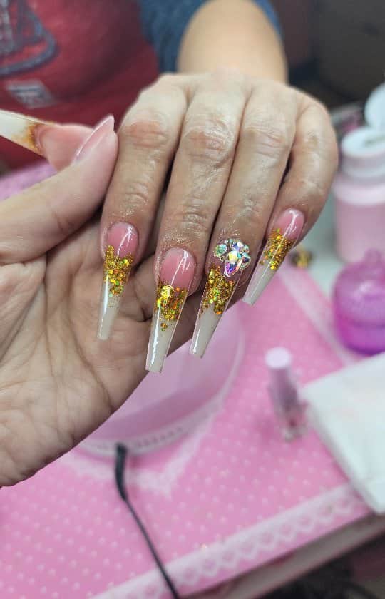 Max Estradaのインスタグラム：「Enailcouture.com new 123go bubble gum gel,  solid glue gel♡ vegan and Hypoallergenic.  Made in America 🇺🇸The moment so many have been waiting for is finally here! Enailcouture.com 123go maximum square is the longest flat boxy square pre made full coverage gel nail in the game. We also dropped xs sculpture square and magical ice hologram stickers☆Enailcouture.com 123go 5XL Coffin nails are the longest full coverage pre made gel nails in the world. They are EVERYTHING, made in America.Enailcouture.com new product drop ♡!~ 123go diy gel and our new charm nail stickers 😍Enailcouture.com made in American ♡!~Enailcouture.com 123go pre made gel nails are the game changer !~ perfect nails every time with no smells or dust!~ long lasting and easy removal , made in America! Enailcouture.com  #ネイル #nailpolish #nailswag #nailaddict #nailfashion #nailartheaven #nails2inspire #nailsofinstagram #instanails #naillife #nailporn #gelnails #gelpolish #stilettonails #nailaddict #nail #💅🏻 #nailtech#nailsonfleek #nailartwow #네일아트 #nails #nailart #notd #makeup #젤네일  #glamnails #nailcolor  #nailsalon #nailsdid #nailsoftheday Enailcouture.com」