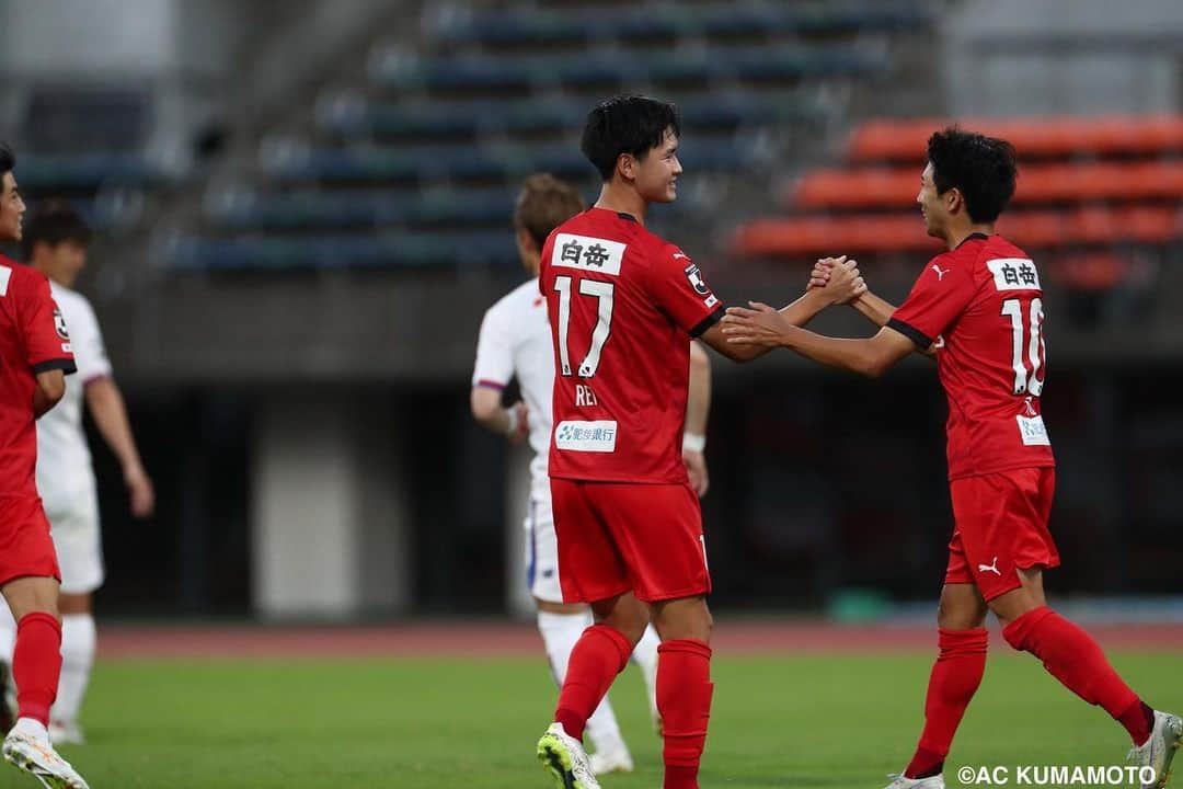 ROASSO KUMAMOTOさんのインスタグラム写真 - (ROASSO KUMAMOTOInstagram)「フォトレポート📷1️⃣ #ロアッソ熊本 #8月2日 #天皇杯4回戦 #FC東京戦 #2-0勝利 #無失点 #ベスト8進出 #平川怜⚽️ #松岡瑠夢⚽️ #たくさんの応援ありがとうございました   次の試合はホームゲーム #8月6日 #えがお健康スタジアム #挑め高みへ」8月3日 9時47分 - roassokumamoto_official