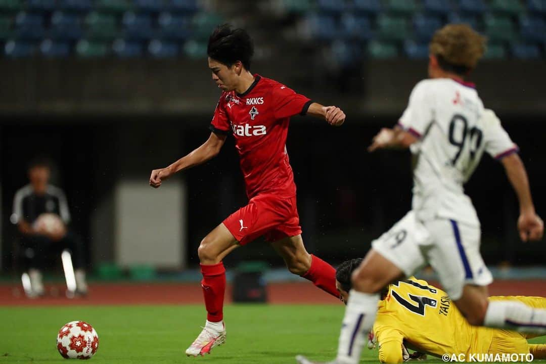 ROASSO KUMAMOTOさんのインスタグラム写真 - (ROASSO KUMAMOTOInstagram)「フォトレポート📷2️⃣ #ロアッソ熊本 #8月2日 #天皇杯4回戦 #FC東京戦 #2-0勝利 #無失点 #ベスト8進出 #平川怜⚽️ #松岡瑠夢⚽️ #たくさんの応援ありがとうございました   次の試合はホームゲーム #8月6日 #えがお健康スタジアム #挑め高みへ」8月3日 9時51分 - roassokumamoto_official