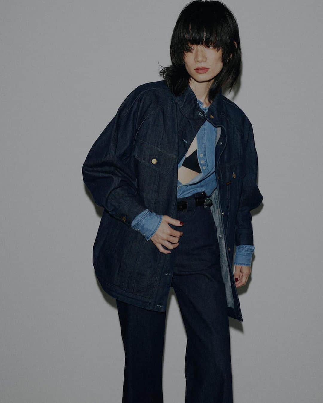 WWDジャパンさんのインスタグラム写真 (WWDジャパンInstagram)「ニュース：「アメリ」と「リー」のコラボ第2弾が登場 デニム
