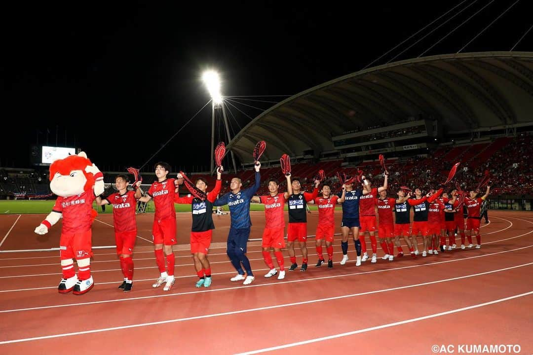 ROASSO KUMAMOTOさんのインスタグラム写真 - (ROASSO KUMAMOTOInstagram)「フォトレポート📷3️⃣ #ロアッソ熊本 #8月2日 #天皇杯4回戦 #FC東京戦 #2-0勝利 #無失点 #ベスト8進出 #平川怜⚽️ #松岡瑠夢⚽️ #たくさんの応援ありがとうございました   次の試合はホームゲーム #8月6日 #えがお健康スタジアム #挑め高みへ」8月3日 9時54分 - roassokumamoto_official