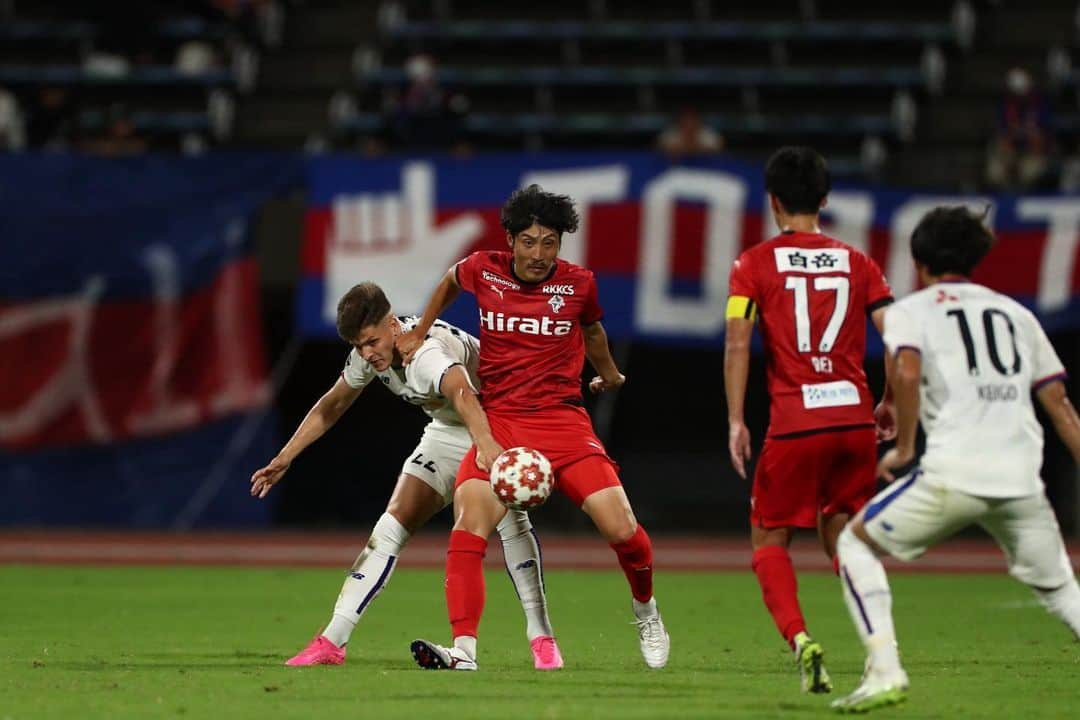 ROASSO KUMAMOTOさんのインスタグラム写真 - (ROASSO KUMAMOTOInstagram)「フォトレポート📷3️⃣ #ロアッソ熊本 #8月2日 #天皇杯4回戦 #FC東京戦 #2-0勝利 #無失点 #ベスト8進出 #平川怜⚽️ #松岡瑠夢⚽️ #たくさんの応援ありがとうございました   次の試合はホームゲーム #8月6日 #えがお健康スタジアム #挑め高みへ」8月3日 9時54分 - roassokumamoto_official