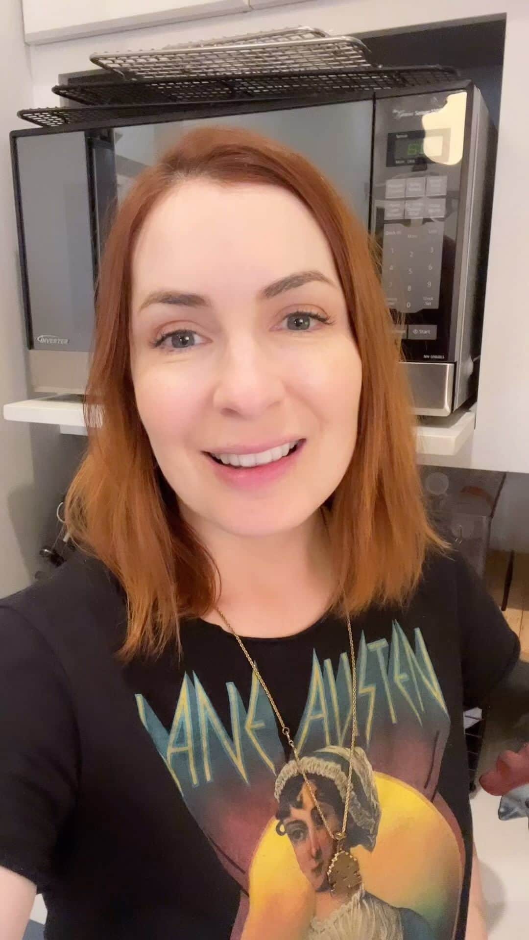 フェリシア・デイのインスタグラム：「Self realization sometimes suuuucks」