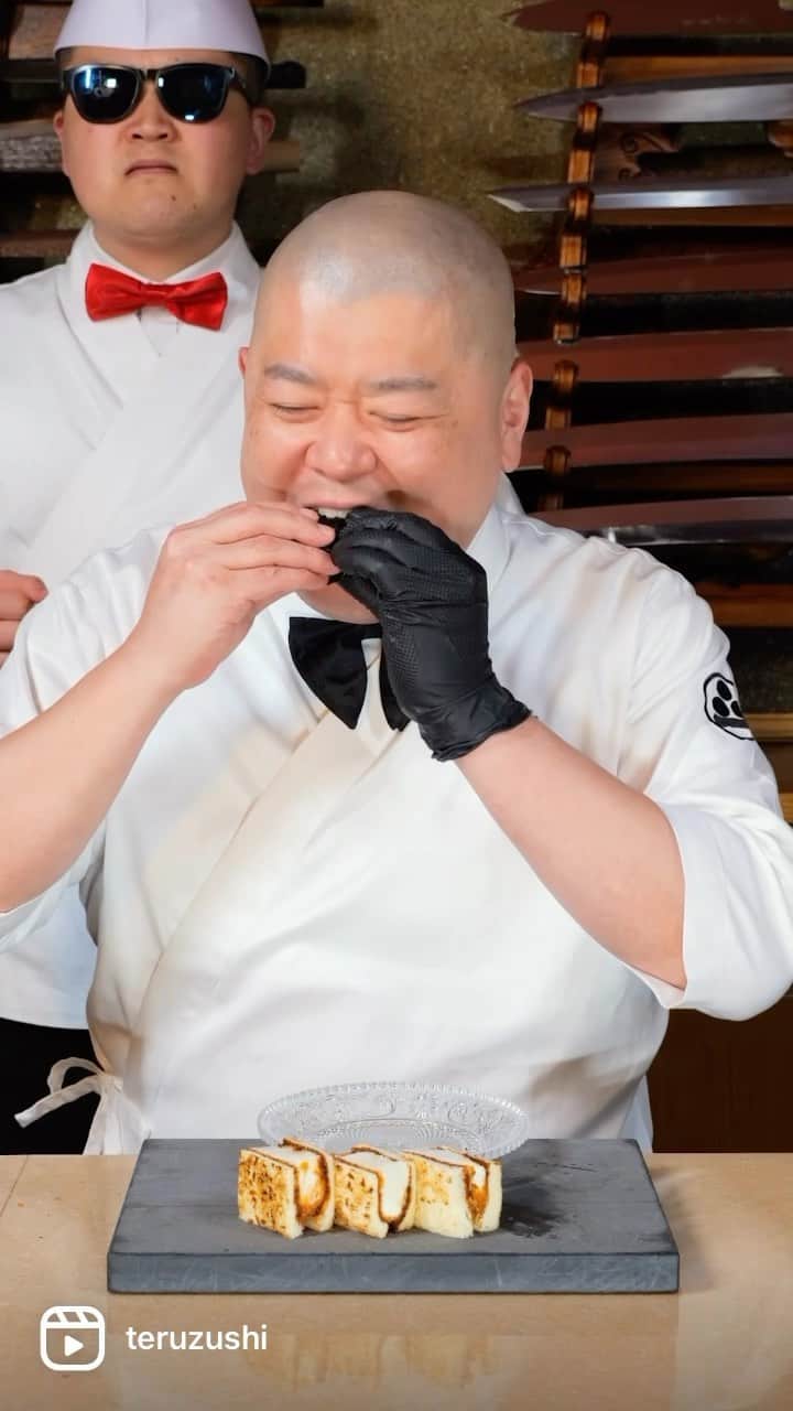  WATANABETAKAYOSHIのインスタグラム：「BIG FISH QUE KATUSANDO  #tasty#dozo#sushibae#sushi#foodporn #teruzushi」