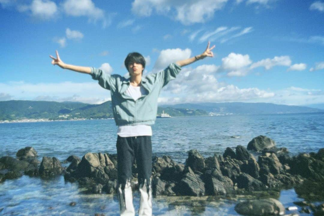 今井竜太郎さんのインスタグラム写真 - (今井竜太郎Instagram)「海📸 海も空も綺麗☺︎  🪸🐚🏄‍♀️🫶」8月3日 10時25分 - ryutaro__imai