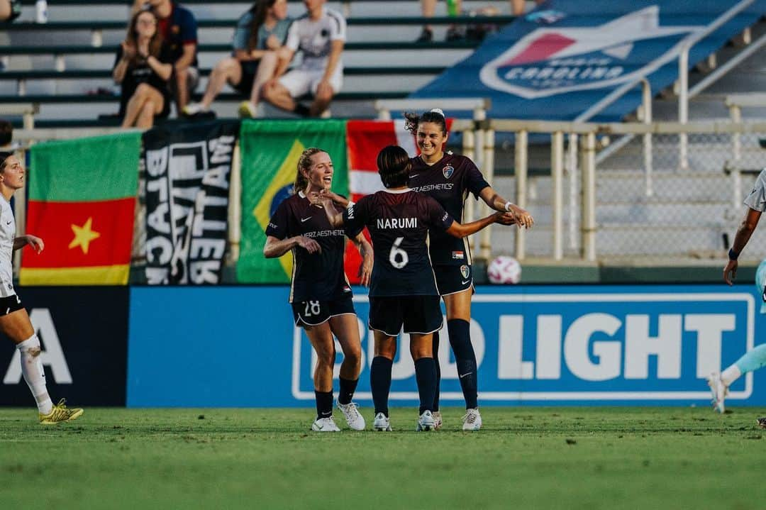 三浦成美さんのインスタグラム写真 - (三浦成美Instagram)「Last game 📸 🕺 Thanks for gave me a cute picture✨ Keep going!! #NWSL #nccourage」8月3日 10時44分 - miura_narumi17