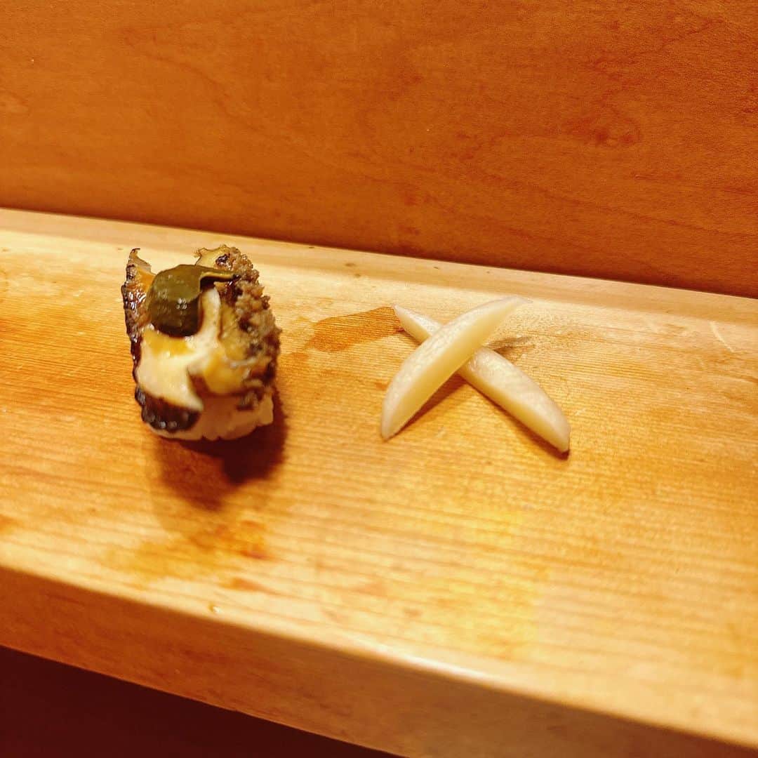 星那美月さんのインスタグラム写真 - (星那美月Instagram)「定期的に通っているお寿司屋さん🍣美味しいです🤤アメリカに居るときから日本帰ったら行くぞーって思ってました☺️」8月3日 20時52分 - mitsukihoshina