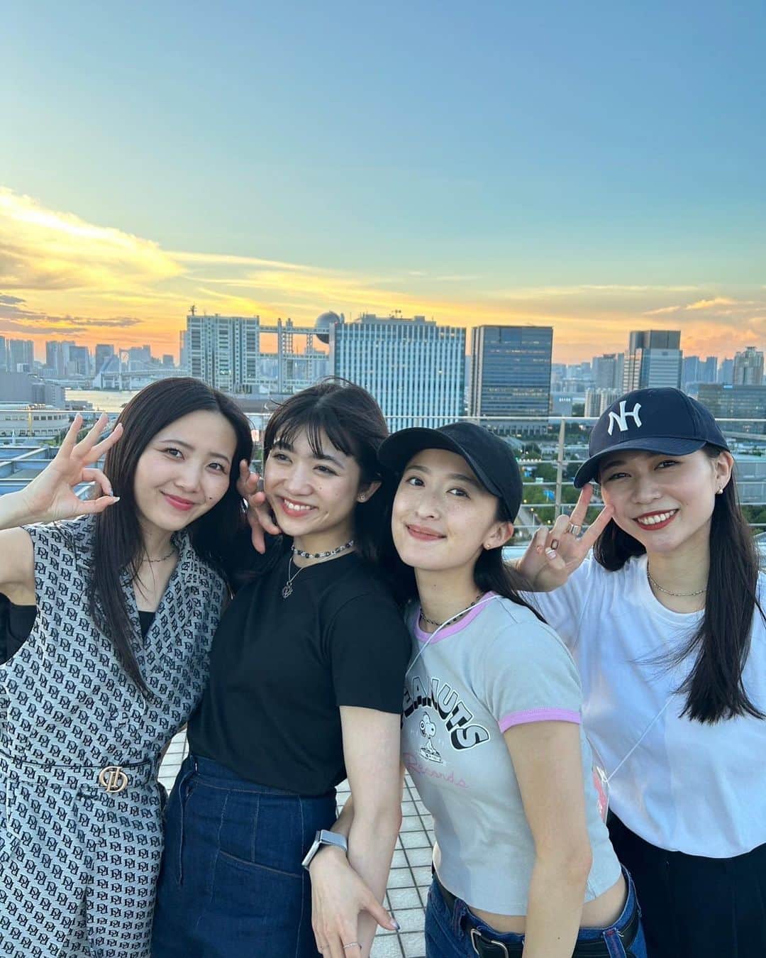 東京女子流のインスタグラム：「みなさま明日からの #TIF2023 どうぞよろしくお願いします(^^)  女子流と夕日 at  #TIF2023 リハーサル」