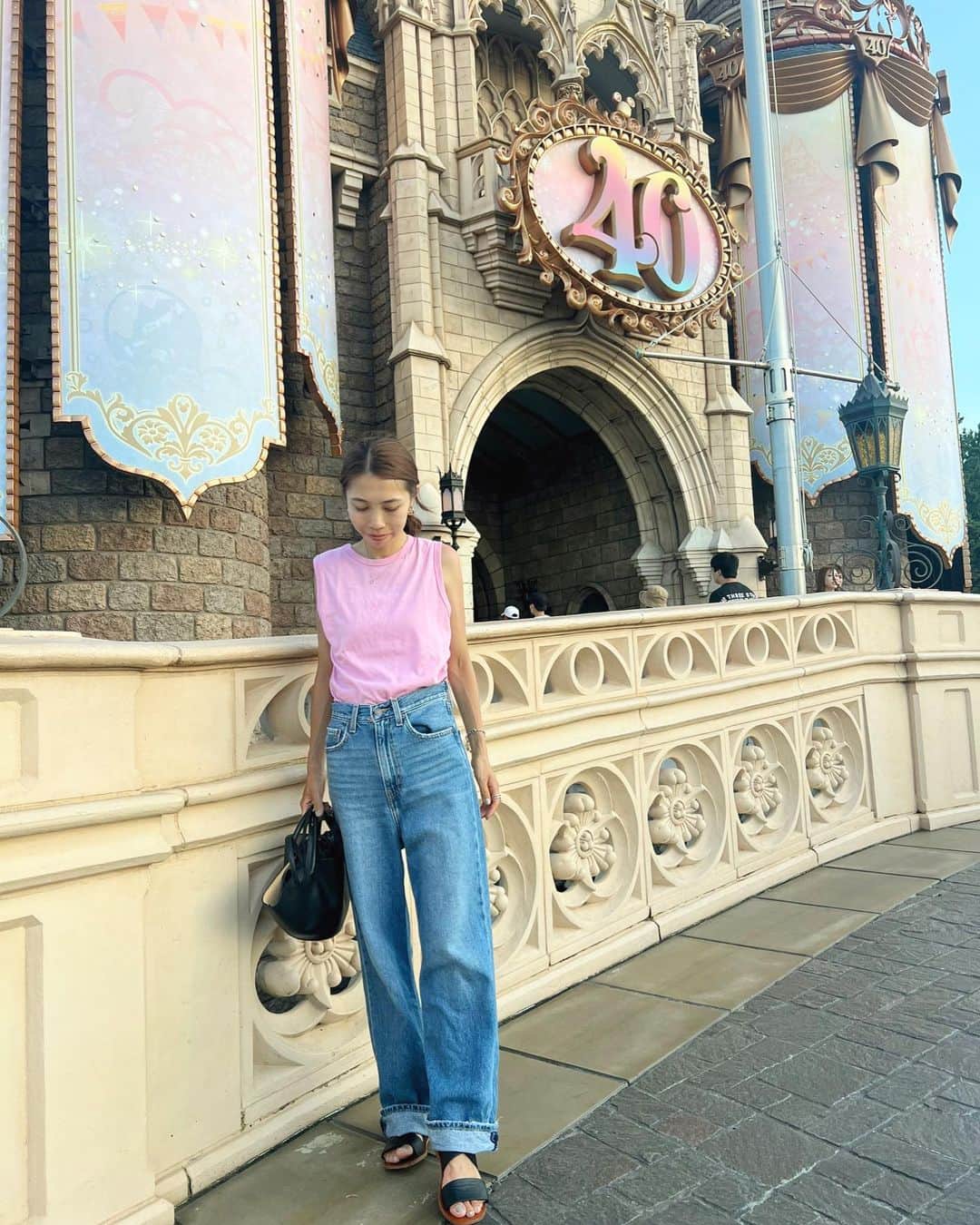 yyurielのインスタグラム：「. この前のピンクバージョンもあった🌸🌷💞 トップスは @ronhermanstore 🌺」