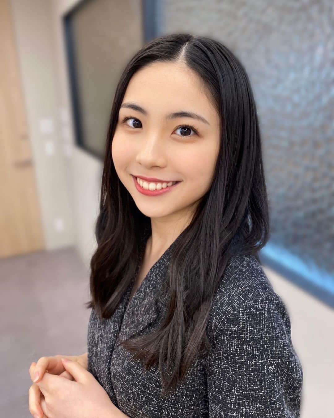 モーニング娘。’19さんのインスタグラム写真 - (モーニング娘。’19Instagram)「こんばんは！櫻井梨央です。  あっという間に8月スタート。 楽しみなことがたくさんです！  今月もよろしくお願いします😌🍉  #モーニング娘23 #モーニング娘 #morningmusume23 #櫻井梨央 #らいりー」8月3日 21時41分 - morningmusume_official