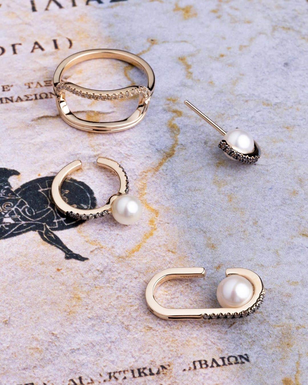 Hirotaka Jewelryのインスタグラム：「MAKE A BOLD STATEMENT WITH HIROTAKA’S REIMAGINED STYLES #hirotakajewelry」