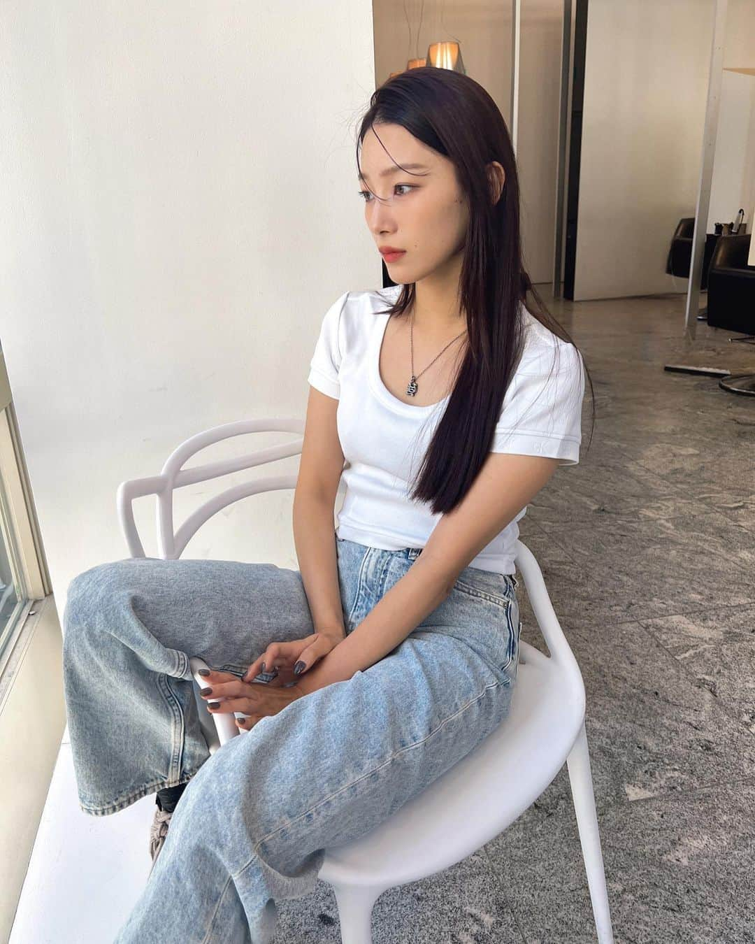 江田友莉亜のインスタグラム：「🤍🩵 @calvinklein」