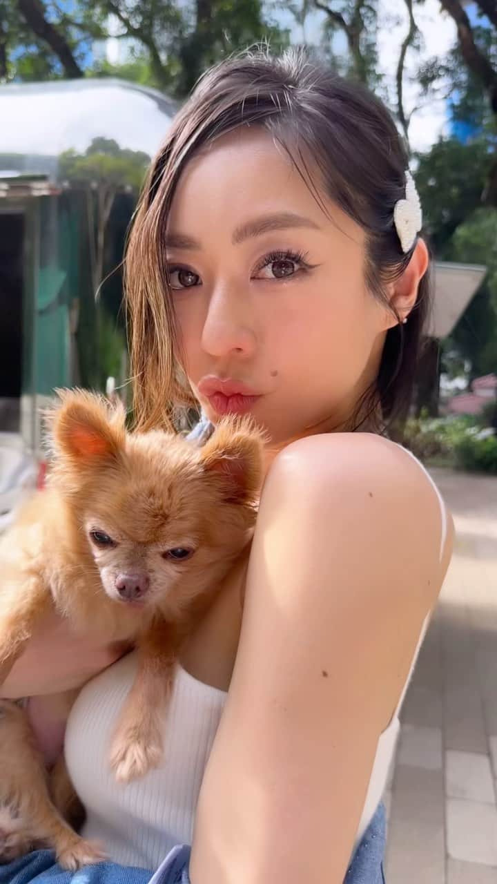 松岡李那のインスタグラム：「⛲️🐶💕」