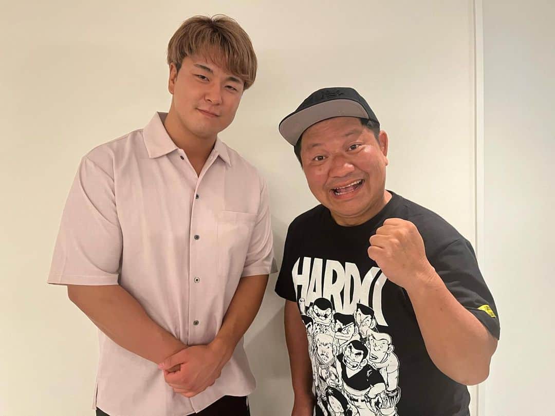 青柳優馬のインスタグラム：「チャンス大城さんとチャンピオン青柳✨ チャンピオンになれて良かった…」