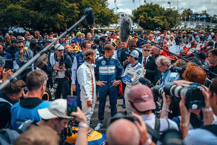 ジェンソン・バトンさんのインスタグラム写真 - (ジェンソン・バトンInstagram)「Casual chat with some old mates!  #FoS #Goodwod」8月3日 13時44分 - jensonbutton