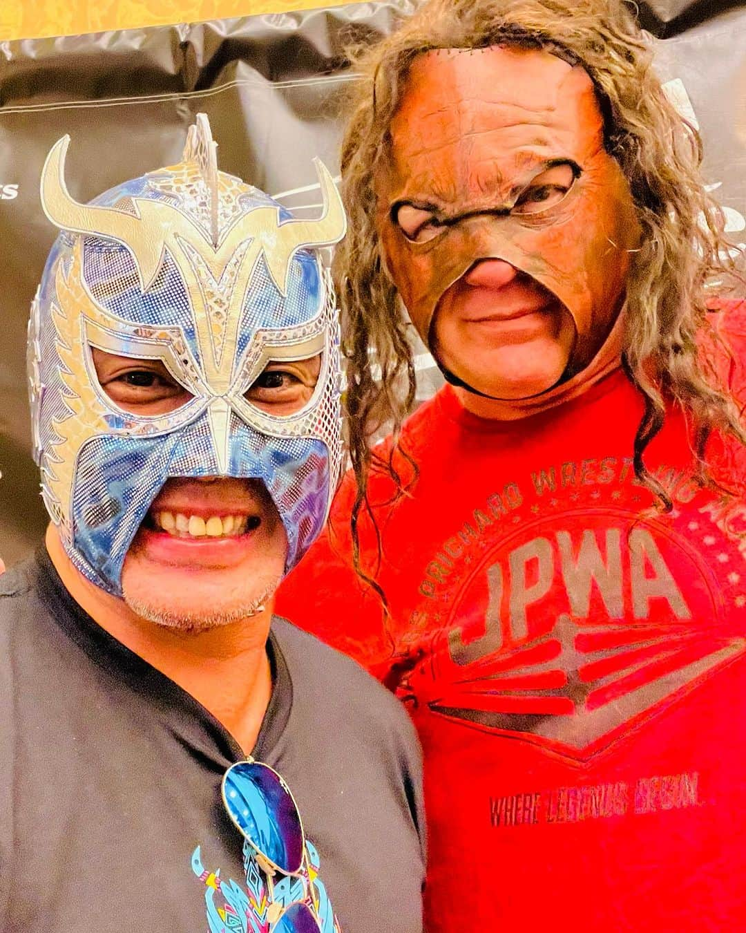 ウルティモ・ドラゴンさんのインスタグラム写真 - (ウルティモ・ドラゴンInstagram)「Kane   @glennjacobstn  @kane.wwe.official  @dragongate_pro  @toru.kido  @ud_tiendaoficial  #でかい  #meetandgreet  #サイン会イベント  #試合はないよ  #usa🇺🇸  #warwick  #ボストン近い  #newengland  #素晴らしいおもてなしに感謝 #kane #kanewwe」8月3日 14時01分 - ultimodragon_oficial