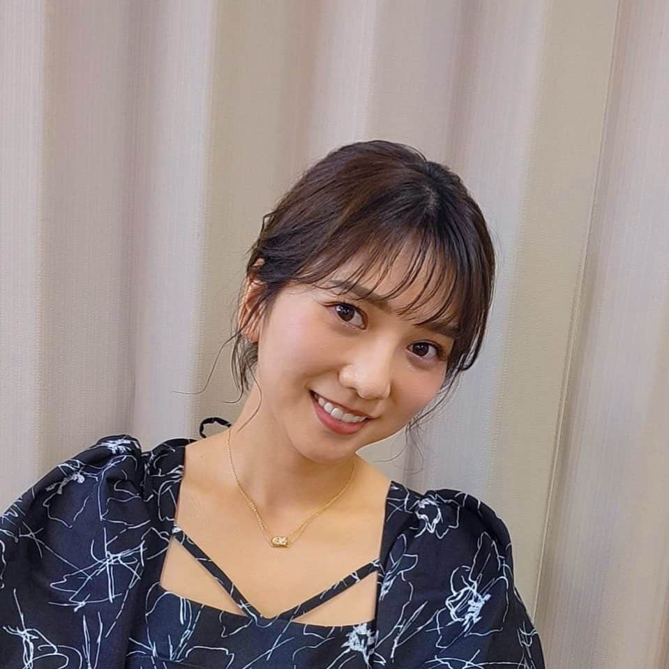 高城亜樹のインスタグラム：「トークショーの時の👗💄✨」