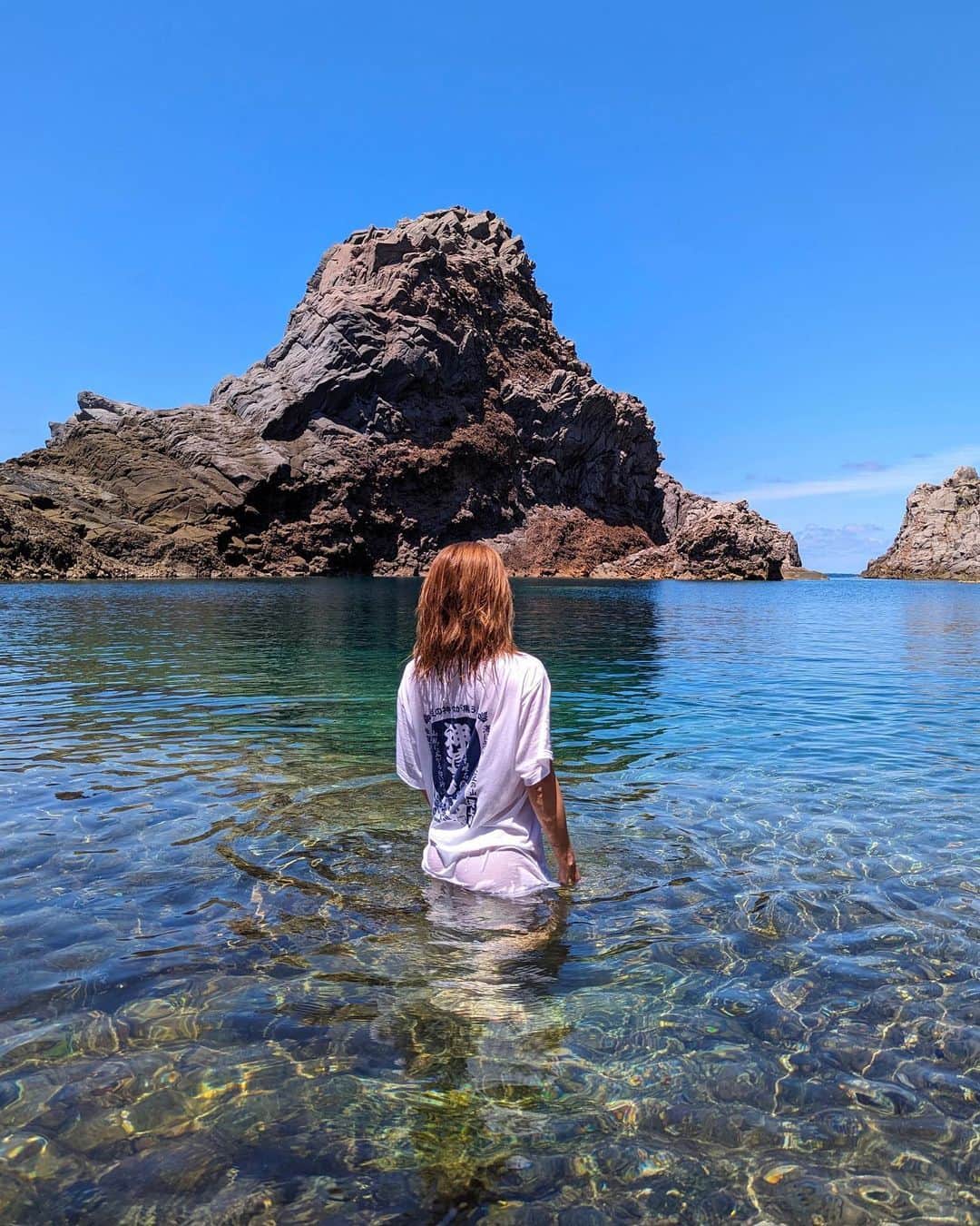Erieのインスタグラム：「🌊🌊🌊 Nature is my source of energy.」