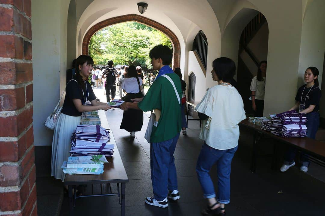 立教大学さんのインスタグラム写真 - (立教大学Instagram)「#オープンキャンパス  本日から池袋オープンキャンパス（8/3,4,5）を開催しています。🏫 入退場自由で来場可能です！（※主要プログラムは予約が必要） 受験生の皆さん、ぜひお越しください。 皆さんのご来場をお待ちしています！  #立教大学 #立教 #立大 #rikkyo #rikkyouniversity #japanuniversity #大学 #大学生 #大学生活 #大学受験 https://www.rikkyo.ac.jp/admissions/visit/opencampus/index.html」8月3日 15時20分 - rikkyouniv