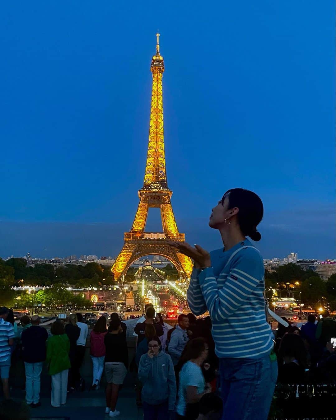 椿ここさんのインスタグラム写真 - (椿ここInstagram)「母と2人でフランス🇫🇷 ヨーロッパは2回目だけどやっぱり街並みが綺麗で、憧れのパリに行けて幸せだった〜☺️  フライト時間が長すぎて途中逃げたくなったけどそれも思い出😂笑  #france #paris」8月3日 15時35分 - coco.tsubaki