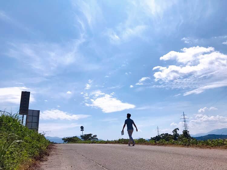 坂部友宏のインスタグラム：「今週は取材で 村上市と関川村で動きました  🧊🧊🧊  汗を流せることはありがたいことです  #坂部友宏 #ゆうなび  #新潟の空  OkinawaよりNiigataの方が暑い！」