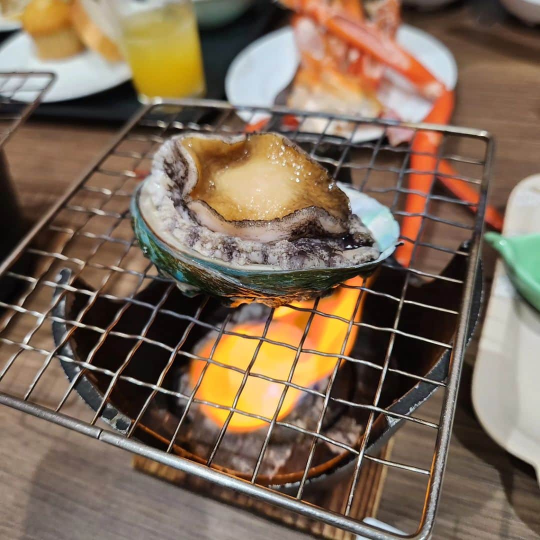 とにかく明るい安村さんのインスタグラム写真 - (とにかく明るい安村Instagram)「仙台に旅行行ってきたよ！ いっぱいうまいの食べたよ！ そうだよ！  #仙台  #近藤商店」8月3日 16時37分 - tonikaku.a.yasumura