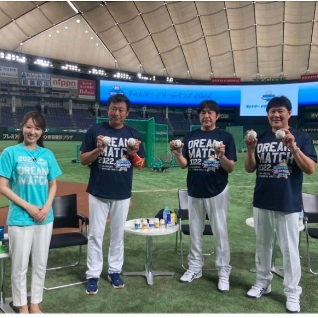 阿部智帆さんのインスタグラム写真 - (阿部智帆Instagram)「SUNTORY DREAM MATCH🍺  去年からはリポートだけでなく 試合前のトーク番組も担当させて頂いています😌💓  今年のゲストは 桧山進次郎さん、斎藤雅樹さん、岩本勉さん✨ サントリードリームマッチの魅力と試合の見所を たっぷりと伺いました🥰 4枚目以降は 荒木大輔さんにもご出演頂いた去年の写真です📸  こちらは、サントリーウエルネス会員様への限定配信番組☺️ ここでしか聞けないトークが盛りだくさんです✨ 来年もぜひ、たくさんの方のご視聴をお待ちしています💓  #サントリードリームマッチ #試合直前#生配信」8月3日 16時47分 - chiho_abe829