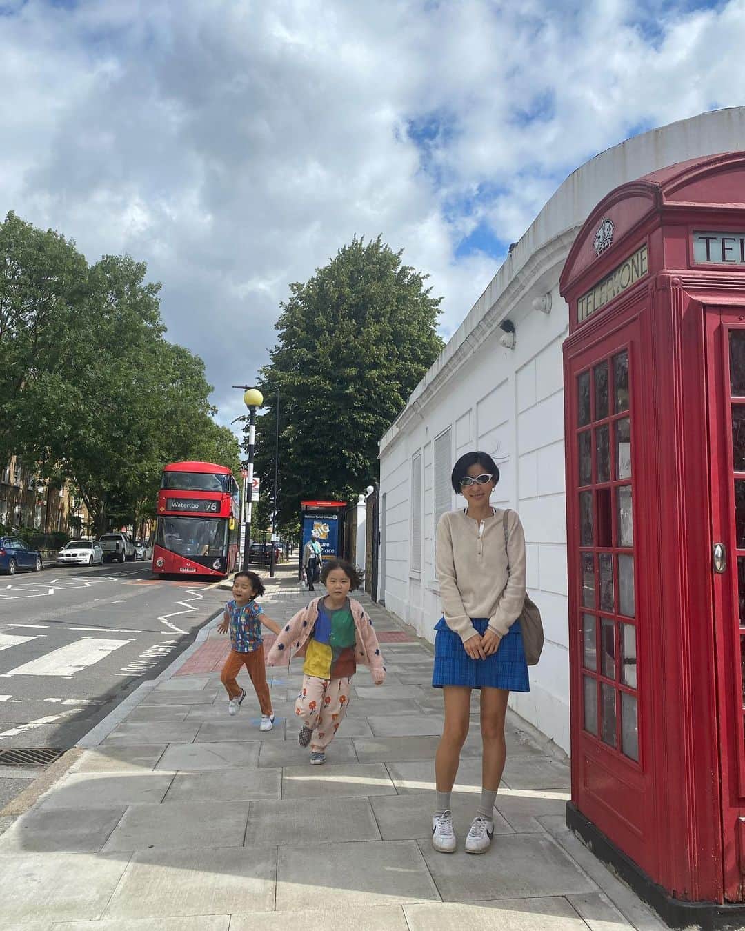 キム・ナヨンさんのインスタグラム写真 - (キム・ナヨンInstagram)「신우 이준이와 런던에 있다니 꿈같네요🩵」8月3日 17時04分 - nayoungkeem
