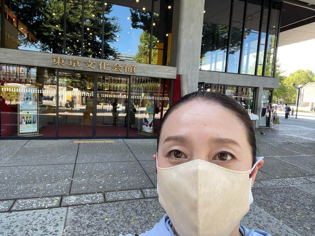 月影瞳さんのインスタグラム写真 - (月影瞳Instagram)「今週末6日(日)に公演の 東京文化会館 音楽劇「シミグダリ氏または麦粉の殿」 舞台稽古が始まっております！ 贅沢な充実した稽古期間を経ていよいよ本番！ 皆様お楽しみに😊😊  #東京文化会館 #シミグダリ氏または麦粉の殿 #新垣隆　さん #久恒秀典　さん #梅津碧　さん #菅原洋平　さん #岸本萌乃加　さん #加藤文枝　さん」8月3日 16時59分 - hitomitsukikage