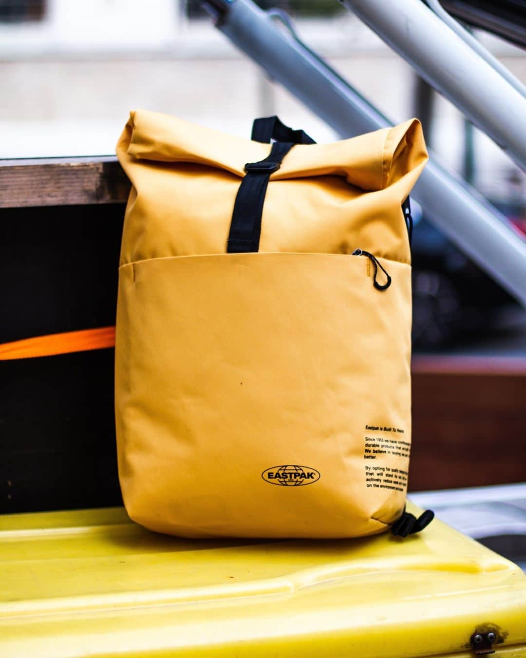 イーストパックのインスタグラム：「Brighten up your day with our Up Roll Storm Yellow  More on www.eastpak.com  #builttoresist」