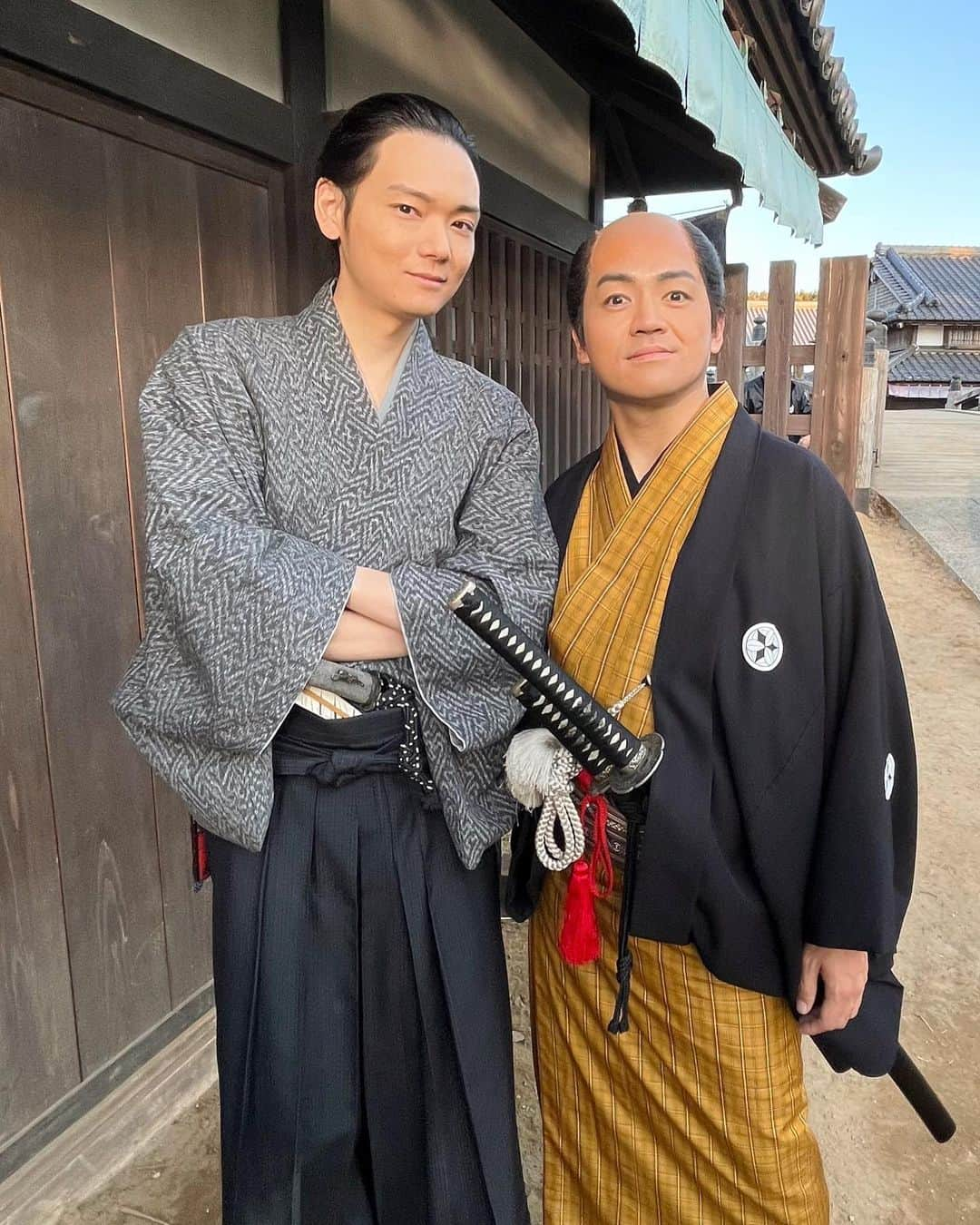 千代將太さんのインスタグラム写真 - (千代將太Instagram)「古川くん！！！ #古川雄輝   旧友！大事な友達！ 古川くん出るってわかった時 ほんと嬉しかったー！  現場で再会して まー喋った喋ったw  古川くん演じる、濱島役！ 明日、第7回放送！  最後まで御注目を！  「大富豪同心3」第7話 明日 8/4（金）19:30〜 NHK BSプレミアム 放送  #NHK #大富豪同心3 #ドラマ #時代劇  #NHKBSプレミアム  #drama #instagood  #actor #drama #instagood #instagram #followers #followme #movie」8月3日 22時36分 - shota_chiyo_official