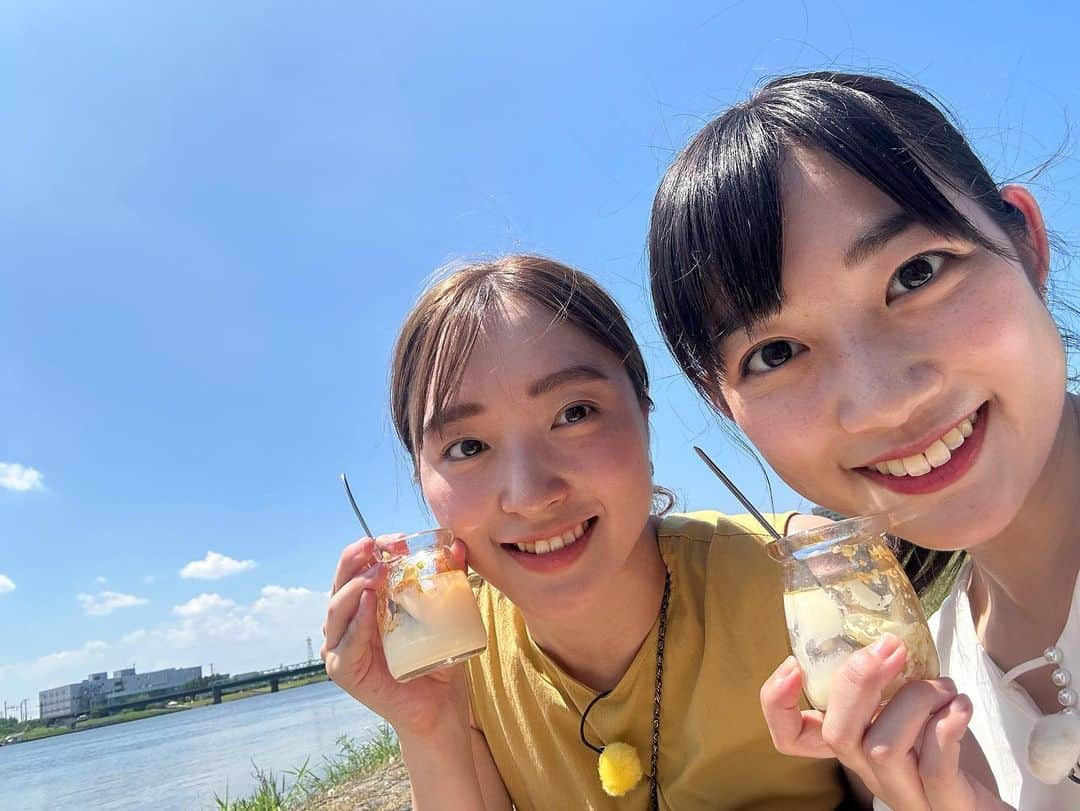 松本亜美さんのインスタグラム写真 - (松本亜美Instagram)「明日の新潟一番では新企画！ 「ときドき西松」が放送されます👀 しっかり者で可愛い西辻アナと県内各地を巡って県内のプリンを探してきました🍮 個性豊かなプリン18個ご紹介！ プリンの甘さ、硬さ、フォルムに作り手それぞれの想いが詰まっているなと感じました☺️ 皆さんのお気に入りも見つかるかもしれませんよ♪  アクティビティをして、食べて、体験して、食べて… 盛りだくさんの内容となっています✨ 詳しくは明日の新潟一番をチェック！！  #teny #テレビ新潟  #夕方ワイド新潟一番  #新企画 #ときドき西松  #プリン を求めて #県内を駆け巡る #新潟縦断 #佐渡 もご紹介 #甘いもの好き #甘党  #アクティビティ #ひまわり #夕日  #ハチマキを巻いてるような写真が撮れた #アナウンサー  #西辻未侑アナウンサー  #松本亜美」8月3日 22時33分 - ami_matsumoto_teny