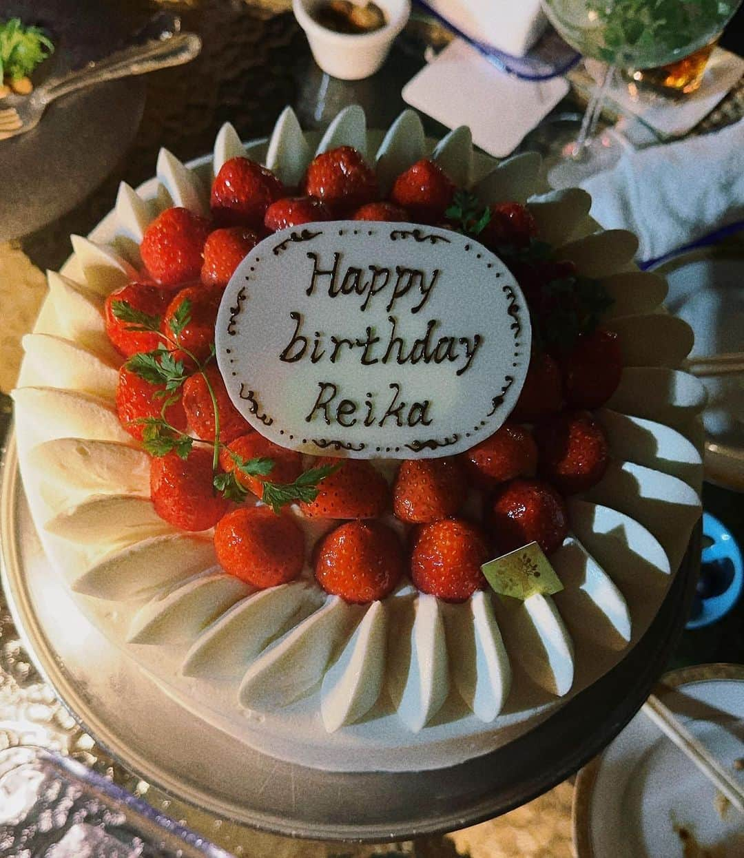 吉田怜香さんのインスタグラム写真 - (吉田怜香Instagram)「🍰🤍🌝✌️🌻  昨夜はライフズ本社チームに すこしはやめの誕生日会を してもらった🫶 (まゆこも 恒例のみんなで浴衣〜。🤍涼  知ってるとは思いますが (いや口下手だから伝わってないかも みんなのこと、とっても大好きです。 いつもありがとう。🤍」8月3日 17時17分 - reikayoshida_