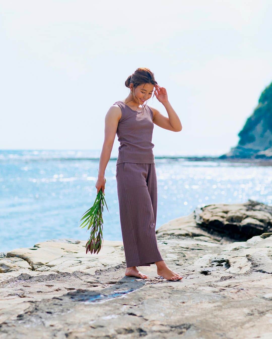 BillabongWomensJapanのインスタグラム：「ビーチでCHILL🌴そんな時はリラックスできるアイテムが必須」