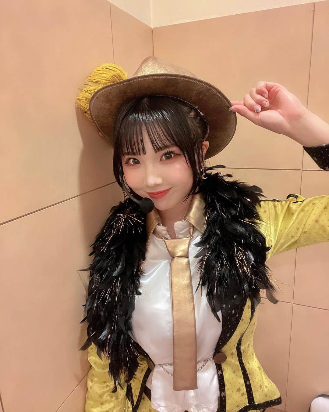 のインスタグラム：「.  SKE48 SUMMER Tour2023 初日公演で 『Glory days』を ソロで披露させて頂けましたっ💫  Glory daysはとっても歌詞が好きで 大好きな楽曲なので嬉しかったし 初めてセンターの珠理奈さんの衣装を 着させて頂けて幸せでしたぁ🥹！！  ソロでの披露も凄い機会で 貴重な時間やったなぁ𓂃 𓈒𓏸◌  #ske48 #idol #ツアー #glorydays  #ske48summertour2023  #衣装 #ハット」