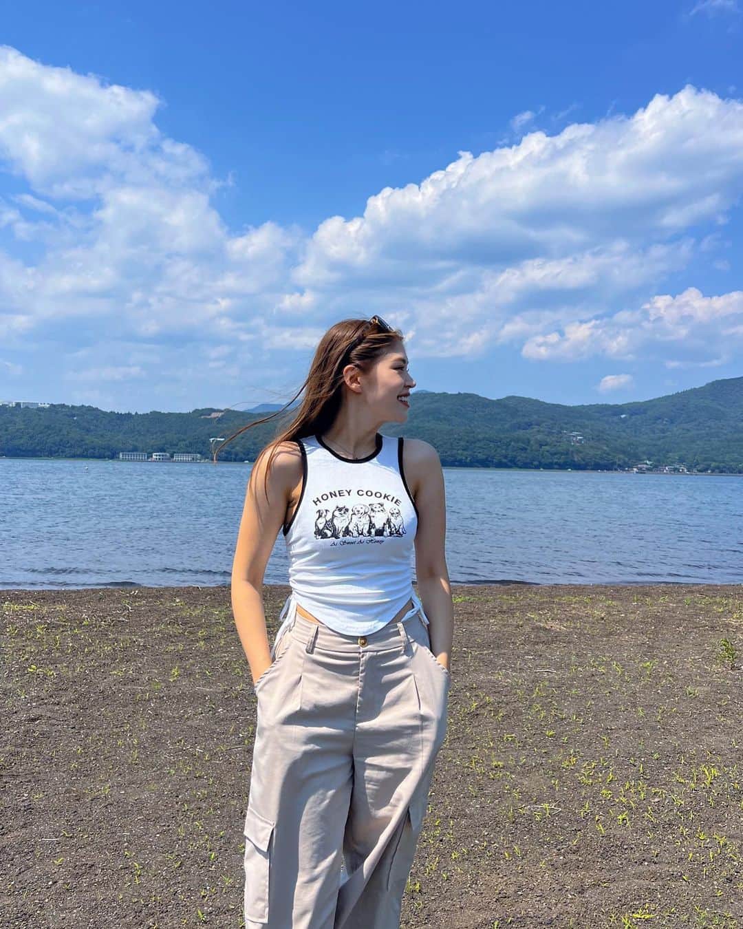 のインスタグラム：「、 麻貴さんとつぼみ大革命の 計10人の女子旅してきました☺️🫶  山中湖と富士急ハイランド🗻🩷  楽しすぎた…😂😂😂✨☀️  いっぱい思い出できたし ハプニングもおおくて話のネタたくさん😂😂😂  こんな最高な旅行を 企画してくれて誘ってくれて 連れてってくれた麻貴さんに感謝😭❤️  ほんとに優しくてかっこよくて かわいい大好きな先輩🥲🫶  また行きたいなぁ🥹✨ 、 、 、 #つぼみ大革命 #つぼみ #吉本 #よしもと #アイドル #idol #大阪 #東京 #神戸 #ライブ #instagood #いいね #フォローミー #山中湖」