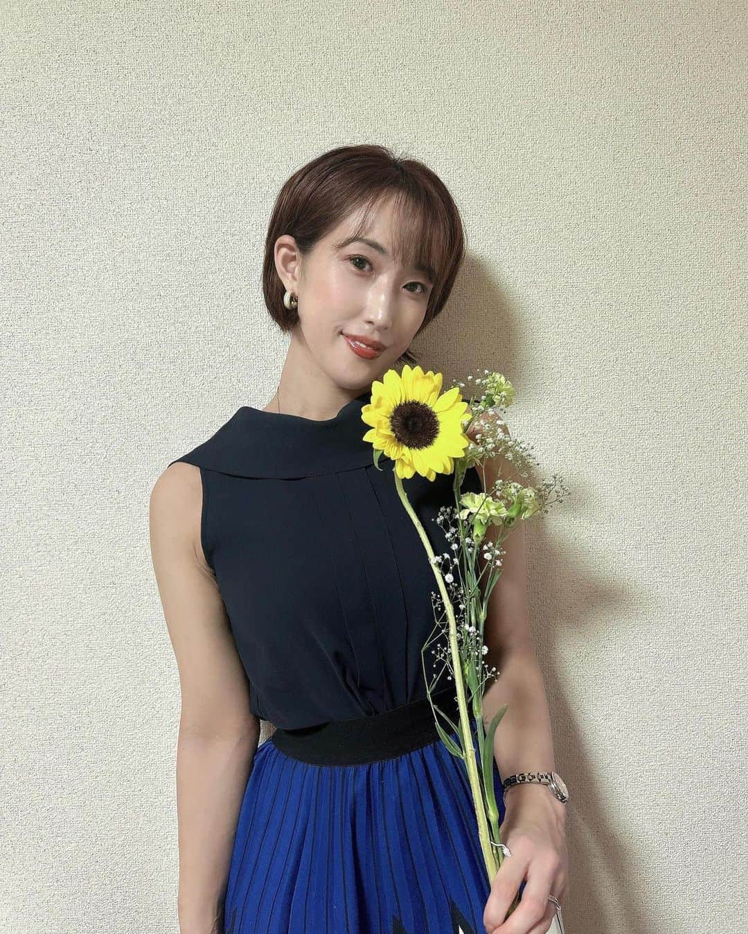 近藤夏奈のインスタグラム：「⁡ 8月2日で、31歳になりました🎂🤍 . ⁡ 強く美しい女性、母親になることを目標に𓂃🫧 ⁡ まだまだ未熟な自分に、時に活を入れたり 自分と向き合う時間もつくりながら...🌱💭 31歳も自分のペースで、変わらず 1日1日を大切に、過ごしていきたいと思います🌻 . .」