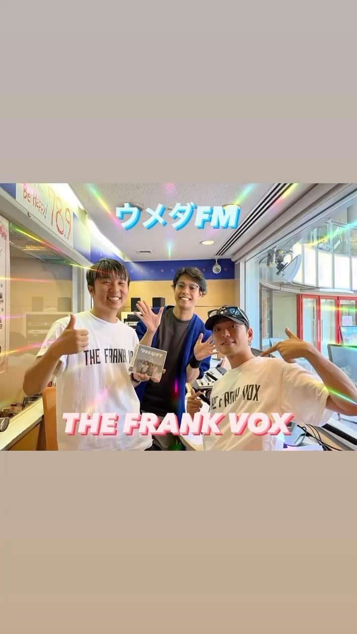 タケモトコウジのインスタグラム：「RYO-TAさんSNGさん #ウメダFM ご出演ありがとうございました！ 夢の大阪城ホールでのライブ見てみたい！  #TheFrankVox また遊びに来てください！」
