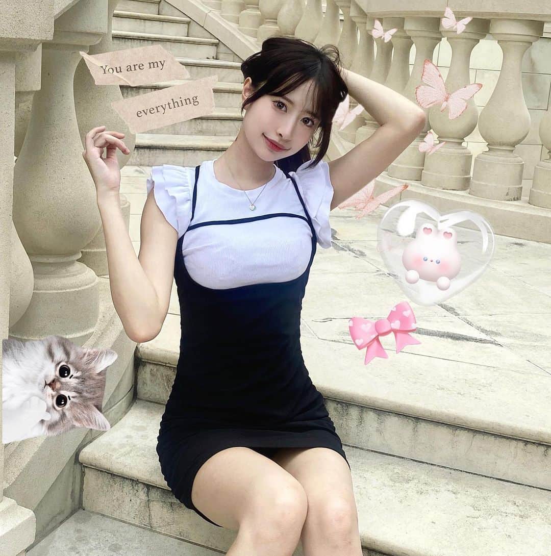 藤川らるむのインスタグラム：「ねこちゃんみたいな女の子になりたい🐈‍⬛🎀」