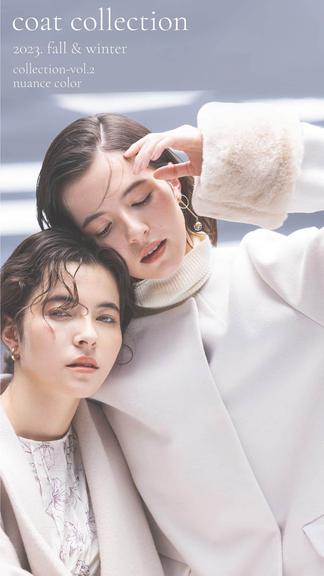 NATURAL BEAUTY BASICのインスタグラム：「coat collection  2023.fall & winter NATURAL BEAUTY BASIC がお届けする coat collection - vol.2 ニュアンシーなムードを纏う。その曖昧さが今気分  ✔ビッグカラーダブルチェスターコート ¥27,390 tax in color:バーガンディ/ライトグレー/モーヴチャコール/ミルクティベージュ  size:S/M/PS #0173252040 10月上旬-中旬入荷予定  ✔フェイクファースリーブノーカラーコート ¥26,950 tax in color:オフベージュ/クロ/モカ size:S/M/PS #0173252051 10月中旬-下旬入荷予定  ✔ショールカラーコート ¥27,390 tax in color:ライラック/モーヴチャコール /ラテベージュ size:S/M/PS #0173252041 10月上旬-中旬入荷予定  ✔ダブルチェスターモッサコート ¥28,930 tax in color:ベージュ/グレー/ライトモカ/ネイビー size:S/M/PS #0173252101 10月下旬-11月上旬入荷予定  ✔リバーベルテッドハーフコート ¥19,910 tax in color:ミントブルー/モーヴチャコール/オフベージュ size:S/M #0173255041 10月上旬-中旬入荷予定  ✔デザインショールカラーコート ¥26,950 tax in color:チャコール/ミルクティベージュ/パールピンク size:S/M/PS #0173252050 10月中旬-下旬入荷予定  ✔ショートフードダウン ¥19,910 tax in color:エクリュ/クロ/アッシュベージュ size:S/M #0173255140 10月下旬-11月上旬入荷予定  ✔スタンドカラードロストダウン ¥23,980 tax in color:エクリュ/クロ size:S/M #0173255141 10月下旬-11月上旬入荷予定   #2023FW #2023AW #2023winter #アウター #コート #ダウン #先行予約  #冬コーデ #冬カラー #ニュアンスカラー #お出かけコーデ #オフィスコーデ #オフィスカジュアル #通勤コーデ  #カラーコーデ  #きれいめカジュアル  #ベーシック #ナチュラルコーデ #トレンドスタイル #シンプルコーデ #ナチュラルビューティーベーシック #naturalbeautybasicic」