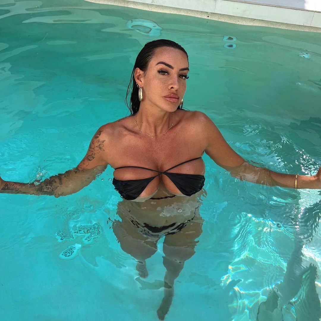 Steph Paccaさんのインスタグラム写真 - (Steph PaccaInstagram)「until further notice find me here @azureibali 🩵」8月3日 18時04分 - steph_paccaa