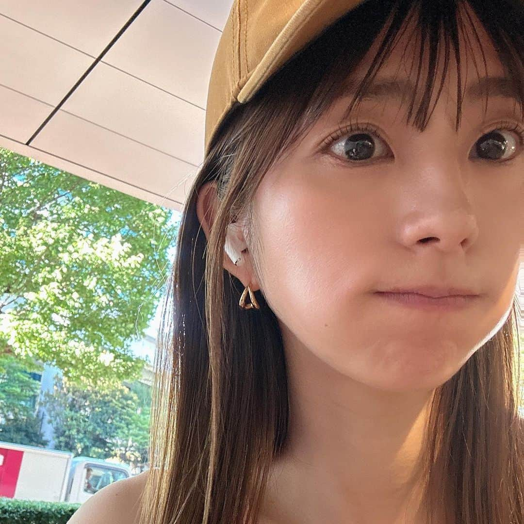 前田ゆうさんのインスタグラム写真 - (前田ゆうInstagram)「あっつぅいーね😂‼️ 夏休みたのしんでますかー？👼 お仕事のひともおおいですよね🥹まいにちおつかれさまです♡  久しぶりにみんなに会えるイベント けっけあかちゃんトークイベントが９月6日にあるよ🫶✨ 会えるのたのしみにしてるね＾＾ チケット受付中🤍  そして、週末８月5日に久しぶりのForUを✨🧚🏻おはなしできるのたのしみにしてるね😄 発売は今夜21から受付中🤍 詳しくはインスタホームの右上からThreadsでチェックしてねん🧡  しかしマツゲめちゃめちゃ褒められる👼🏻🫶✨うれしい😆 いつもお願いしてるLove curlさんなんだけど、今回は三軒茶屋店であげてもらいました🧡😄 @lovecurl.sancha  @lovecurl.eyelash  恵比寿店も三軒茶屋店もラブカールのスタッフさんはみなさん優しいうえにめちゃ丁寧にしてくださる🤣🤍寝てたらいつもあっという間にくるりんしてる🥺❤️ いつもありがとうございます🤍 最後の動画はすっぴんなんやけどすっぴんでこのカール🤍やめられません😝🎶  暑い夏つづきますがみんなご自愛くださいねー👼🏻‼️」8月3日 18時09分 - yuu_maeda