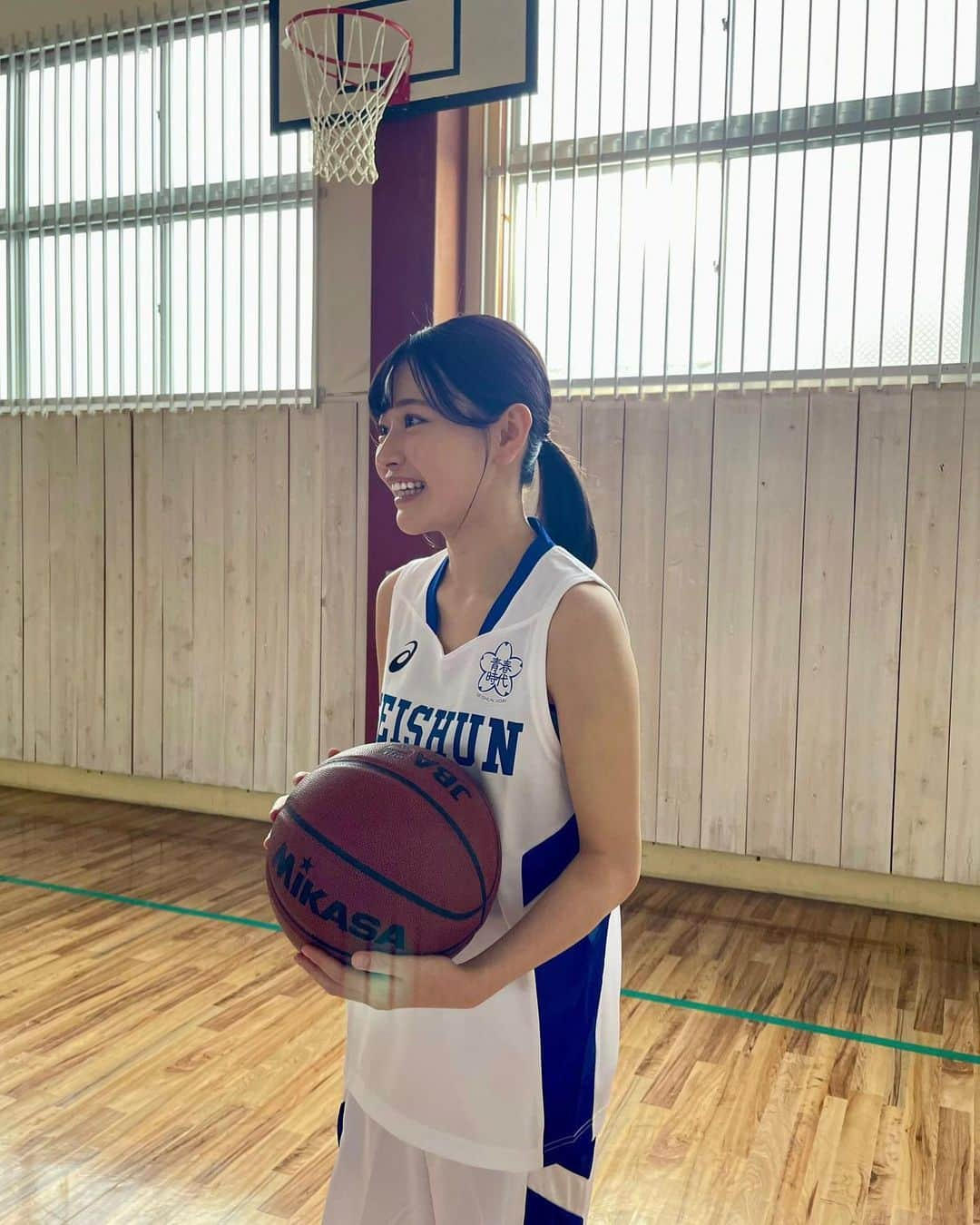 響乃うたさんのインスタグラム写真 - (響乃うたInstagram)「· バスケユニホームでデビューしました🏀 #グラビア #gravure  #內衣 #情趣內衣 #泳衣 #bikini #sexy #asiangirls #水着 #撮影 #撮影モデル #撮影会 #photography #photooftheday #photo #japan #japane #fashionbloggersegirl #fashion #fashionstyle #idol #japanesegirl #maid」8月3日 18時18分 - hibino_cmore