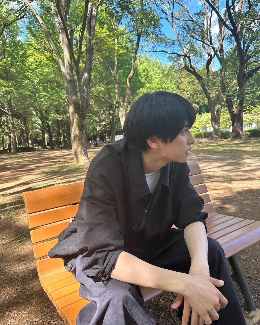 本島純政さんのインスタグラム写真 - (本島純政Instagram)「⛲️🌿☀️ 今日は撮影で代々木公園行ってました！ ・ ・ なかなかに暑かったな〜笑 みなさん外出る時は熱中症に気をつけてください！ ・ ・ ・ 情報解禁をお楽しみに！ #代々木公園 #ギター」8月3日 18時19分 - junsei_motojima