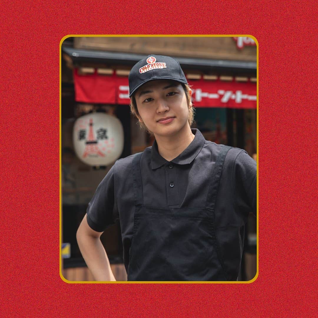 学芸大青春のインスタグラム：「#学芸大青春  #coldstone マンスリースペシャル企画  夏といえばアイス🍨 自由なアレンジと歌が楽しいコールド・ストーン・クリーマリー原宿店さん @coldstonejapan にお邪魔してきました！  #仲川蓮 「#オレオオーバーロード はざくざく入ったオレオクッキーとチョコチップの食感が楽しいですね🍪」  #gdjs #じゅねす #コールドストーン #coldstone #アイス #次の週末 #関西コレクション 出演！」